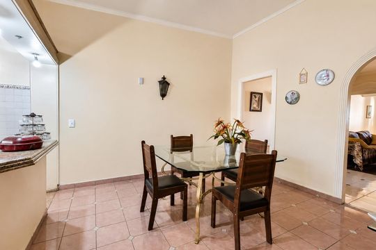 Sala de casa à venda com 4 quartos, 900m² em Vila Proost de Souza, Campinas
