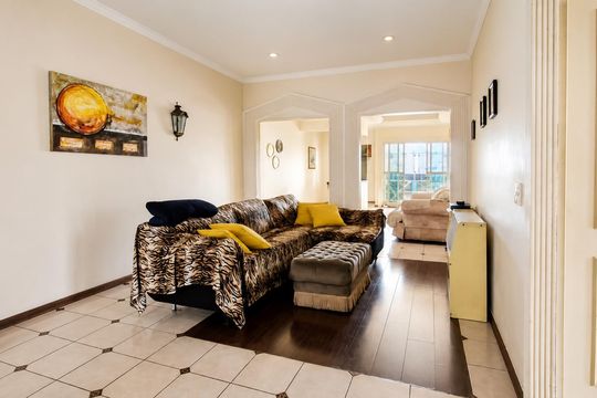 Sala de casa à venda com 4 quartos, 900m² em Vila Proost de Souza, Campinas