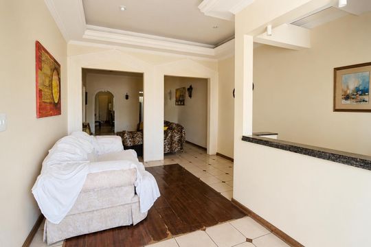 Sala de casa à venda com 4 quartos, 900m² em Vila Proost de Souza, Campinas