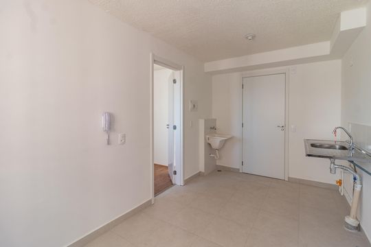 Sala de apartamento para alugar com 1 quarto, 25m² em Parque Industrial Tomas Edson, São Paulo