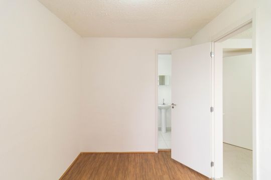 Suíte de apartamento para alugar com 1 quarto, 25m² em Parque Industrial Tomas Edson, São Paulo