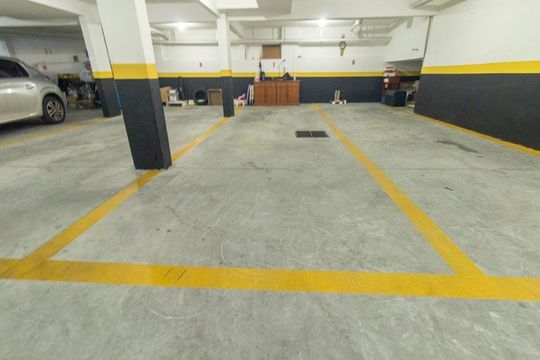 Garagem de apartamento à venda com 3 quartos, 190m² em Vila Izabel, Curitiba