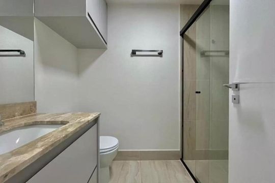 Banheiro de kitnet/studio para alugar com 1 quarto, 25m² em Perdizes, São Paulo