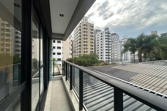 Varanda de kitnet/studio para alugar com 1 quarto, 40m² em Agronômica, Florianópolis