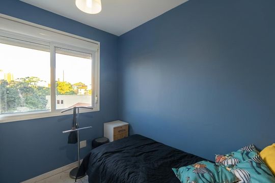 Quarto de apartamento para alugar com 3 quartos, 67m² em Passo d’Areia, Porto Alegre