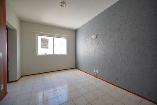 Apartamento para alugar com 2 quartos, 50m² em Serraria, São José