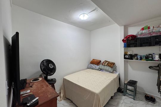 Quarto 1 de casa à venda com 2 quartos, 29m² em Recreio dos Bandeirantes, Rio de Janeiro