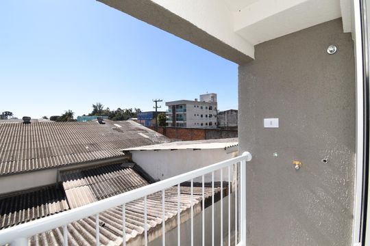 Sacada de apartamento para alugar com 3 quartos, 81m² em Emiliano Perneta, Pinhais