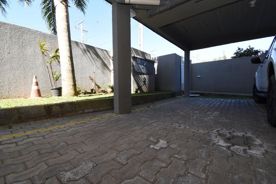 Vaga de Garagem de apartamento para alugar com 3 quartos, 81m² em Emiliano Perneta, Pinhais