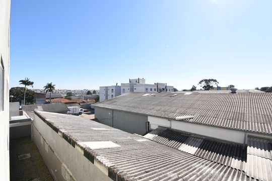 Sacada de apartamento para alugar com 3 quartos, 81m² em Emiliano Perneta, Pinhais