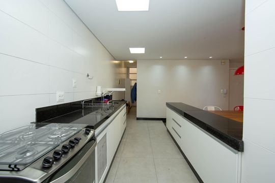 COZINHA de apartamento para alugar com 2 quartos, 60m² em Centro, Belo Horizonte