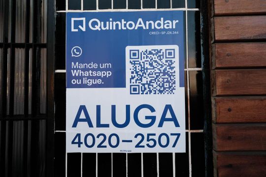 Placa de apartamento para alugar com 2 quartos, 75m² em Vila Talarico, São Paulo