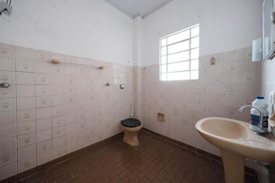 Banheiro de apartamento para alugar com 2 quartos, 70m² em Vila Talarico, São Paulo