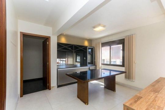 Sala de apartamento para alugar com 2 quartos, 88m² em São João, Porto Alegre