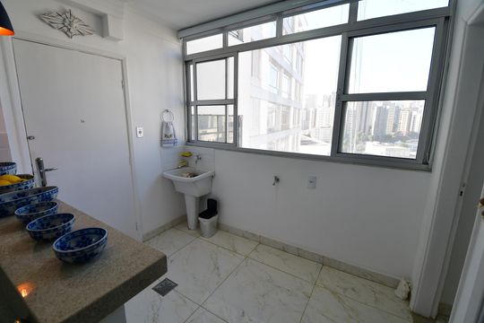 Área de Serviço de apartamento à venda com 3 quartos, 156m² em Vila Itapura, Campinas