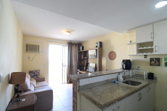 Sala de apartamento para alugar com 1 quarto, 50m² em Barra Olímpica, Rio de Janeiro