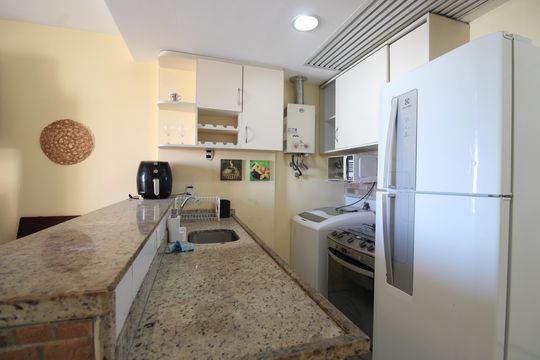 Cozinha de apartamento para alugar com 1 quarto, 50m² em Barra Olímpica, Rio de Janeiro