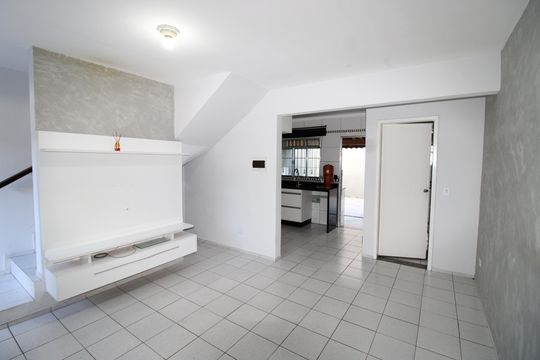 Sala de casa à venda com 2 quartos, 84m² em Jardim Helena, São Paulo