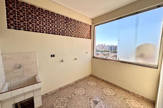 Área de serviço de apartamento para alugar com 2 quartos, 70m² em Vila Talarico, São Paulo