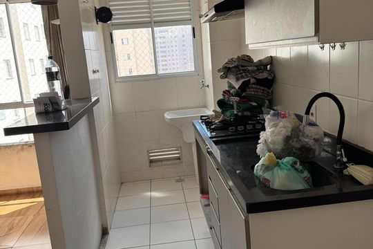 Cozinha de apartamento à venda com 1 quarto, 27m² em Conceicao, Osasco