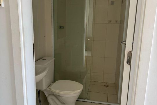 Banheiro de apartamento à venda com 1 quarto, 27m² em Conceicao, Osasco