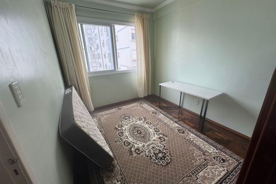 Quarto 1 de apartamento para alugar com 2 quartos, 75m² em Centro, Pelotas