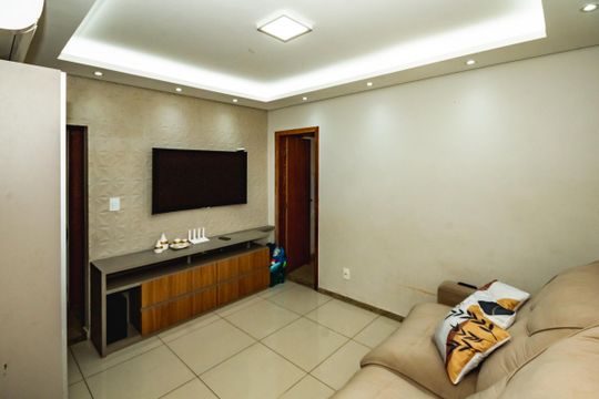 Casa à venda com 2 quartos, 100m² em São Benedito, Belo Horizonte