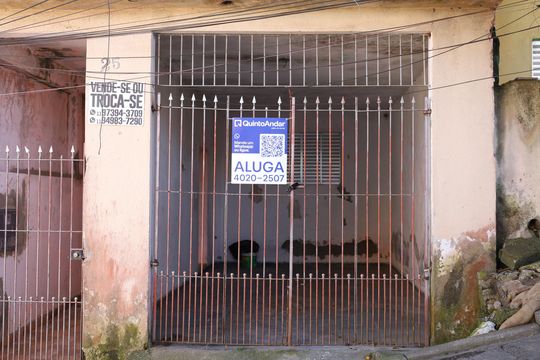 Fachada  de casa para alugar com 1 quarto, 35m² em Vila Iolanda Ii, São Paulo