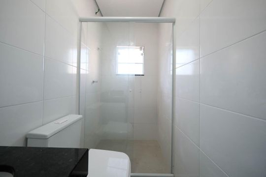 Banheiro de casa de condomínio para alugar com 2 quartos, 75m² em Vila Marieta, São Paulo