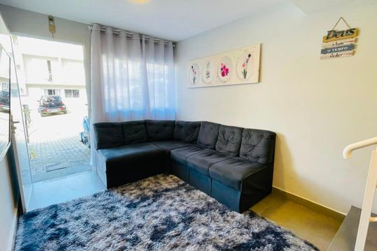 Sala de casa de condomínio para alugar com 2 quartos, 49m² em Bairro Jardim Nossa Senhora das Graças, Cotia
