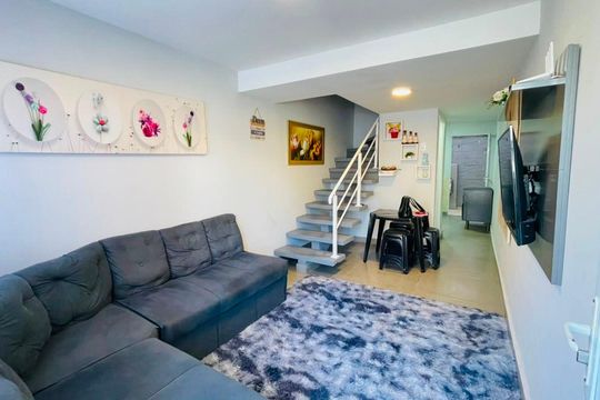 Sala de casa de condomínio para alugar com 2 quartos, 49m² em Bairro Jardim Nossa Senhora das Graças, Cotia