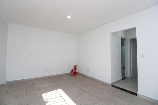 Sala de casa de condomínio para alugar com 2 quartos, 50m² em Vila Marieta, São Paulo