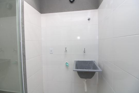 Área de serviço de casa de condomínio para alugar com 2 quartos, 50m² em Vila Marieta, São Paulo