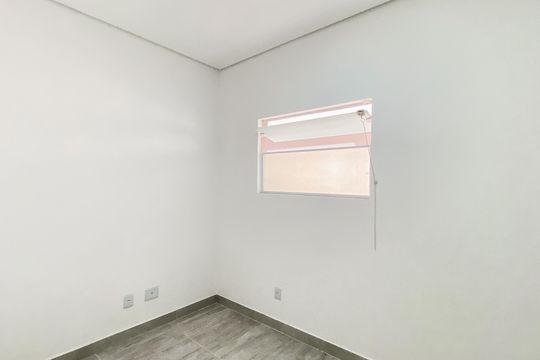 Quarto  de casa de condomínio para alugar com 2 quartos, 60m² em Vila Marieta, São Paulo