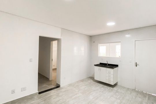 Sala/cozinha  de casa de condomínio para alugar com 2 quartos, 60m² em Vila Marieta, São Paulo