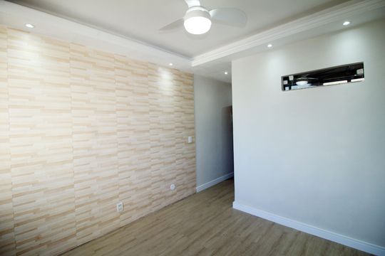 Sala de apartamento para alugar com 2 quartos, 50m² em Irajá, Rio de Janeiro