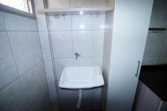 Área de Serviço de apartamento para alugar com 2 quartos, 50m² em Irajá, Rio de Janeiro