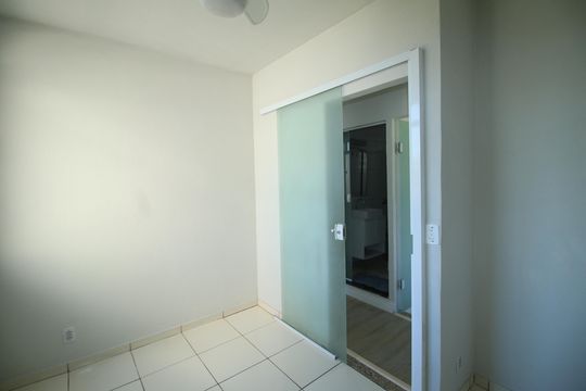 Quarto 1 de apartamento para alugar com 2 quartos, 50m² em Irajá, Rio de Janeiro