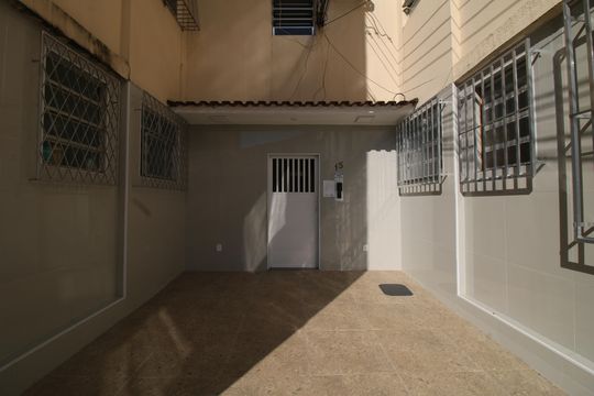 Fachada  de apartamento para alugar com 2 quartos, 50m² em Irajá, Rio de Janeiro