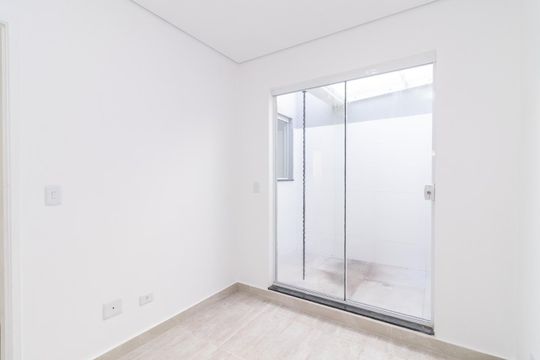 Quarto 2 de casa de condomínio para alugar com 2 quartos, 55m² em Vila Marieta, São Paulo