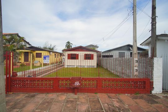 Fachada de casa para alugar com 1 quarto, 47m² em Scharlau, São Leopoldo