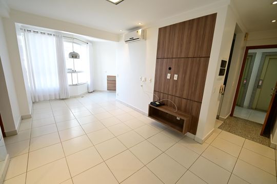 Sala de apartamento para alugar com 2 quartos, 68m² em Setor Bueno, Goiânia