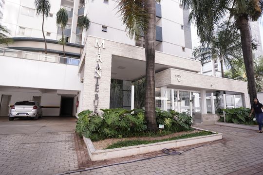 Fachada de apartamento para alugar com 2 quartos, 68m² em Setor Bueno, Goiânia
