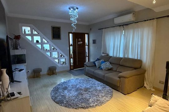 Casa para alugar com 3 quartos, 170m² em Jardim Vera Cruz(zona Oeste), São Paulo
