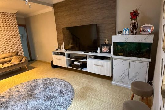 Casa para alugar com 3 quartos, 170m² em Jardim Vera Cruz(zona Oeste), São Paulo