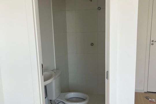 Banheiro de kitnet/studio para alugar com 1 quarto, 17m² em Freguesia do Ó, São Paulo