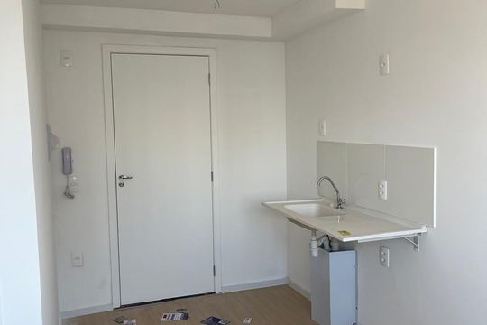 Cozinha de kitnet/studio para alugar com 1 quarto, 17m² em Freguesia do Ó, São Paulo