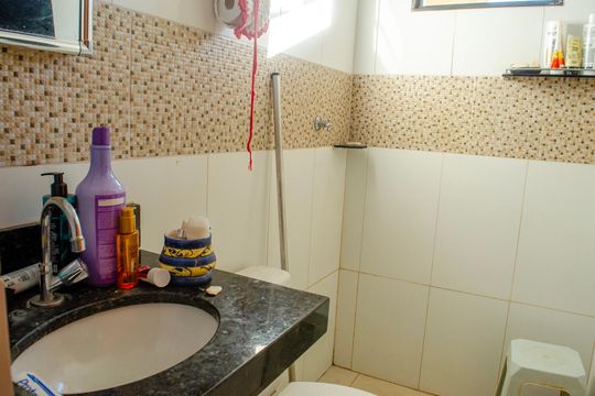 Casa à venda com 7 quartos, 400m² em Setor Leste Universitário, Goiânia