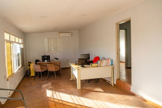 Casa à venda com 7 quartos, 400m² em Setor Leste Universitário, Goiânia