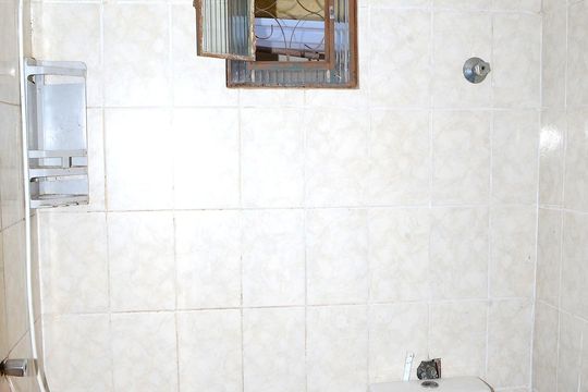 Banheiro social de casa para alugar com 3 quartos, 355m² em Ouro Minas, Belo Horizonte